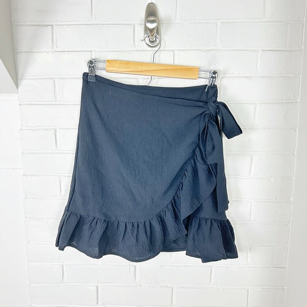 Pink Lily Classic Black Faux Wrap Ruffle Skirt Size M